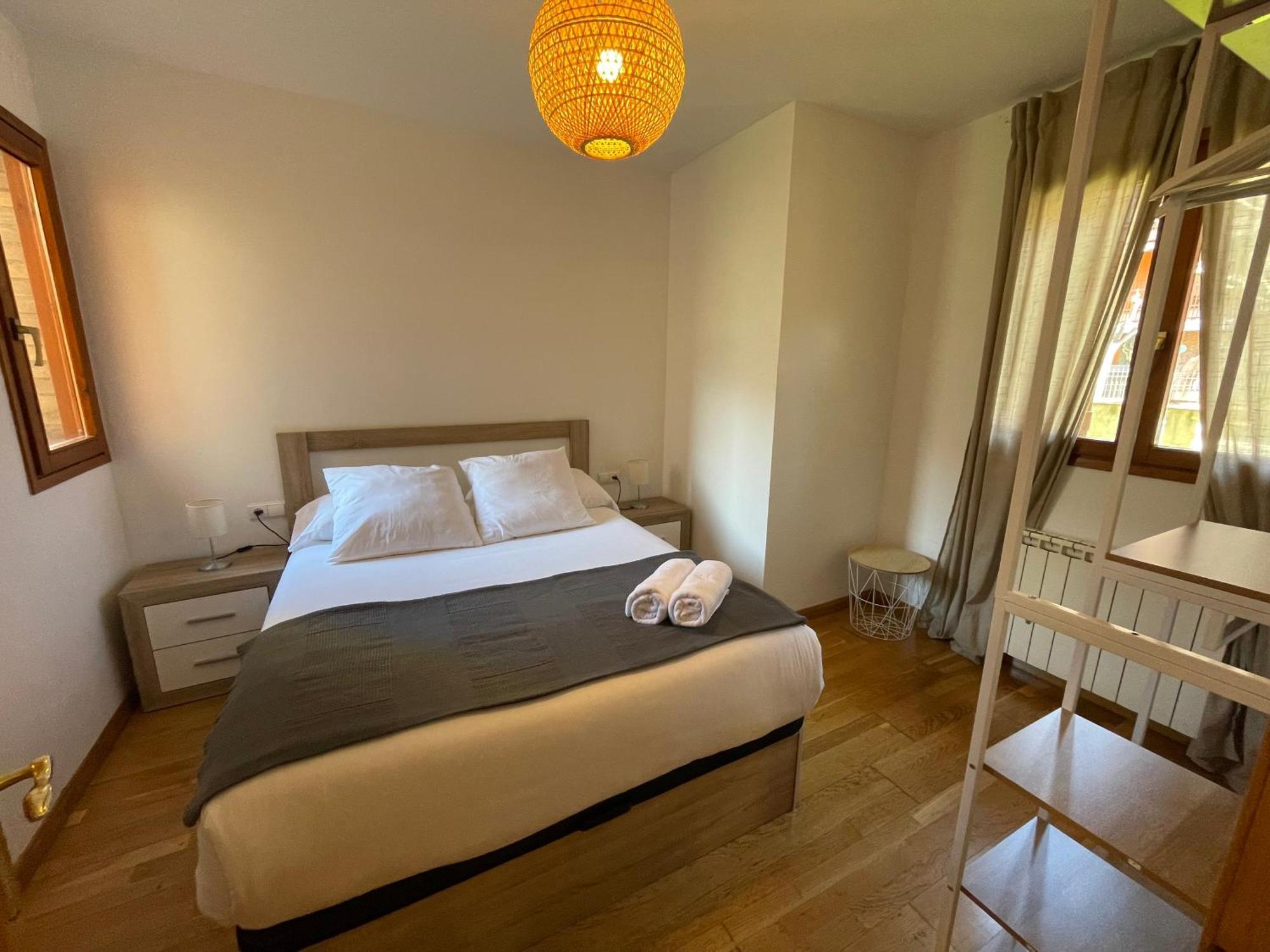 Acogedor Piso En Sort Con Piscina Apartment Exterior photo